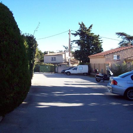Mas De L Ile Rousse Apartment Bandol Bagian luar foto